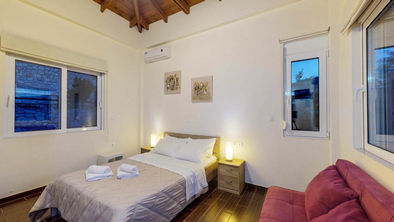 Meliades Villas Agia Marina  Exterior photo