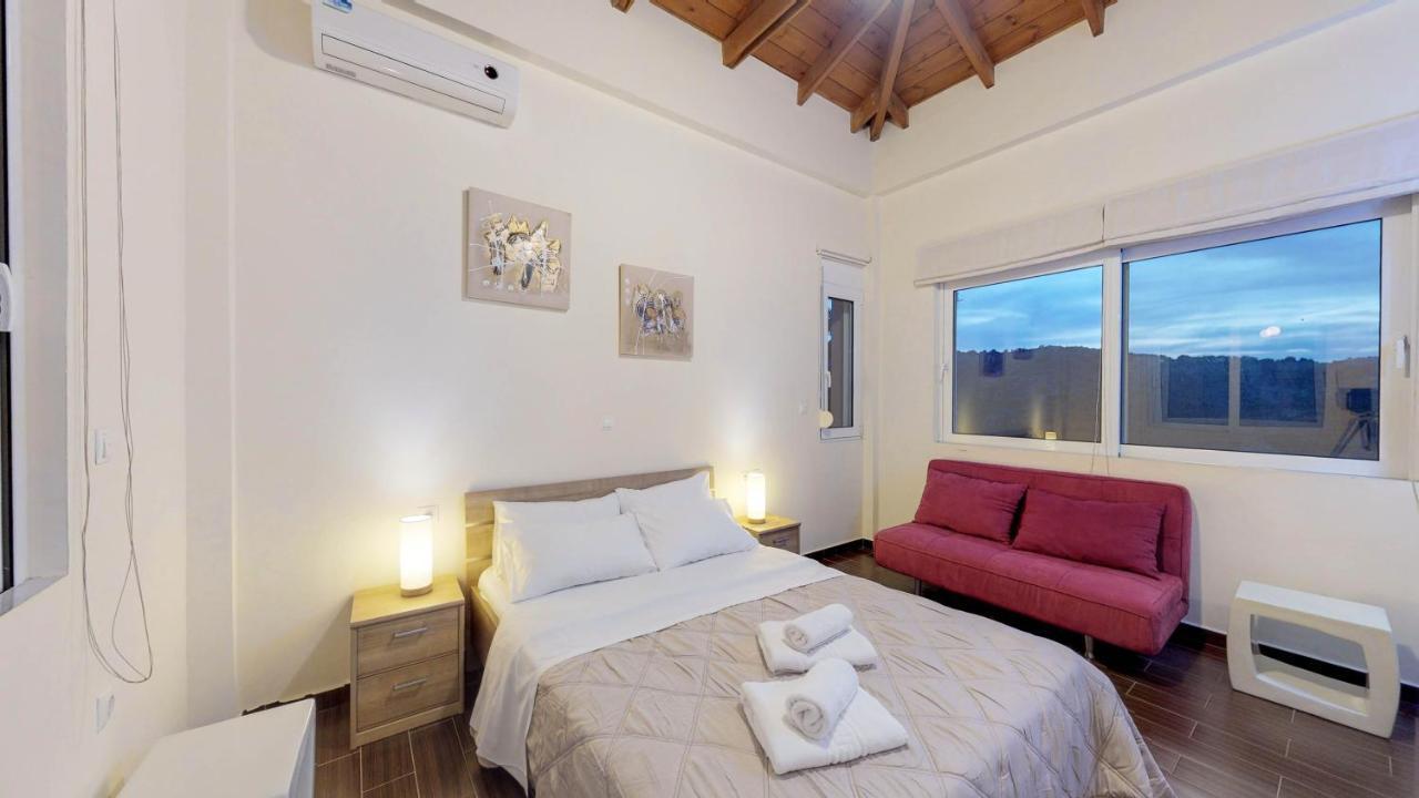 Meliades Villas Agia Marina  Exterior photo