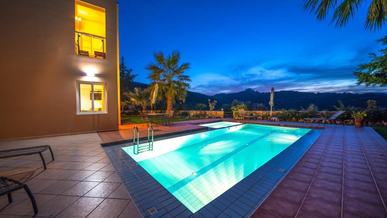 Meliades Villas Agia Marina  Exterior photo