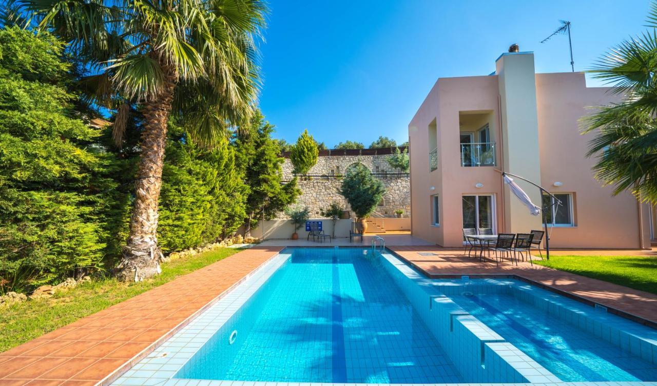 Meliades Villas Agia Marina  Exterior photo