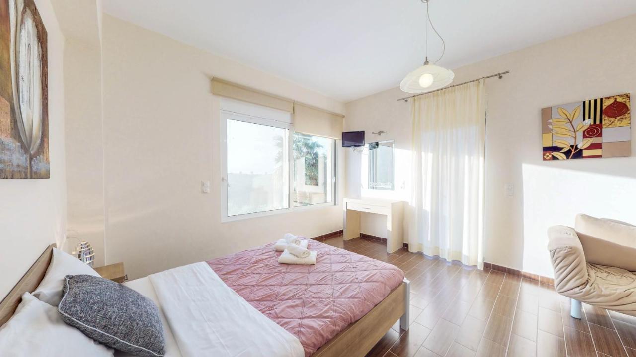 Meliades Villas Agia Marina  Exterior photo