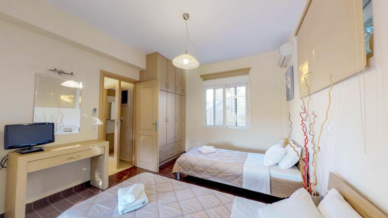 Meliades Villas Agia Marina  Exterior photo
