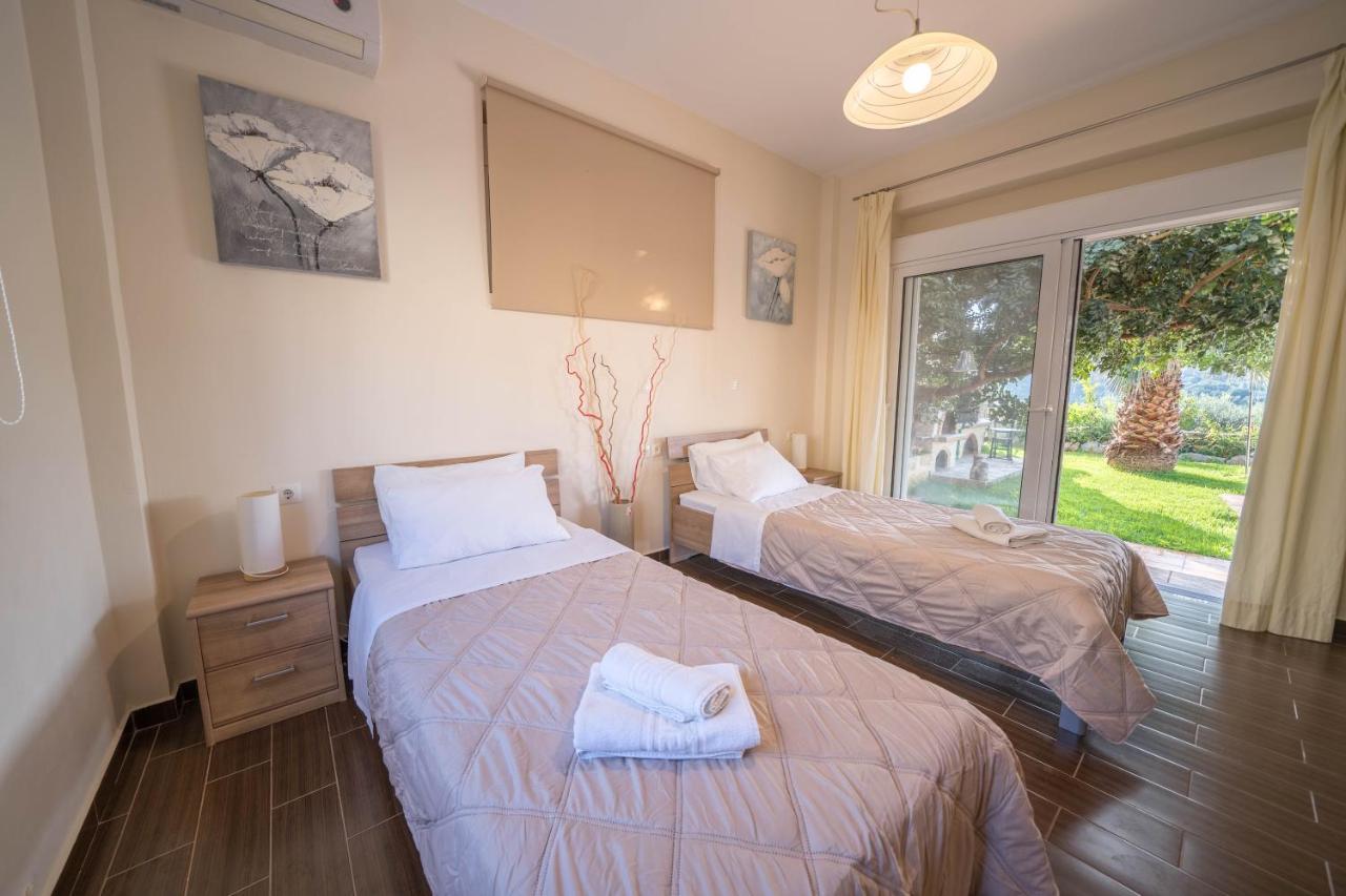 Meliades Villas Agia Marina  Exterior photo