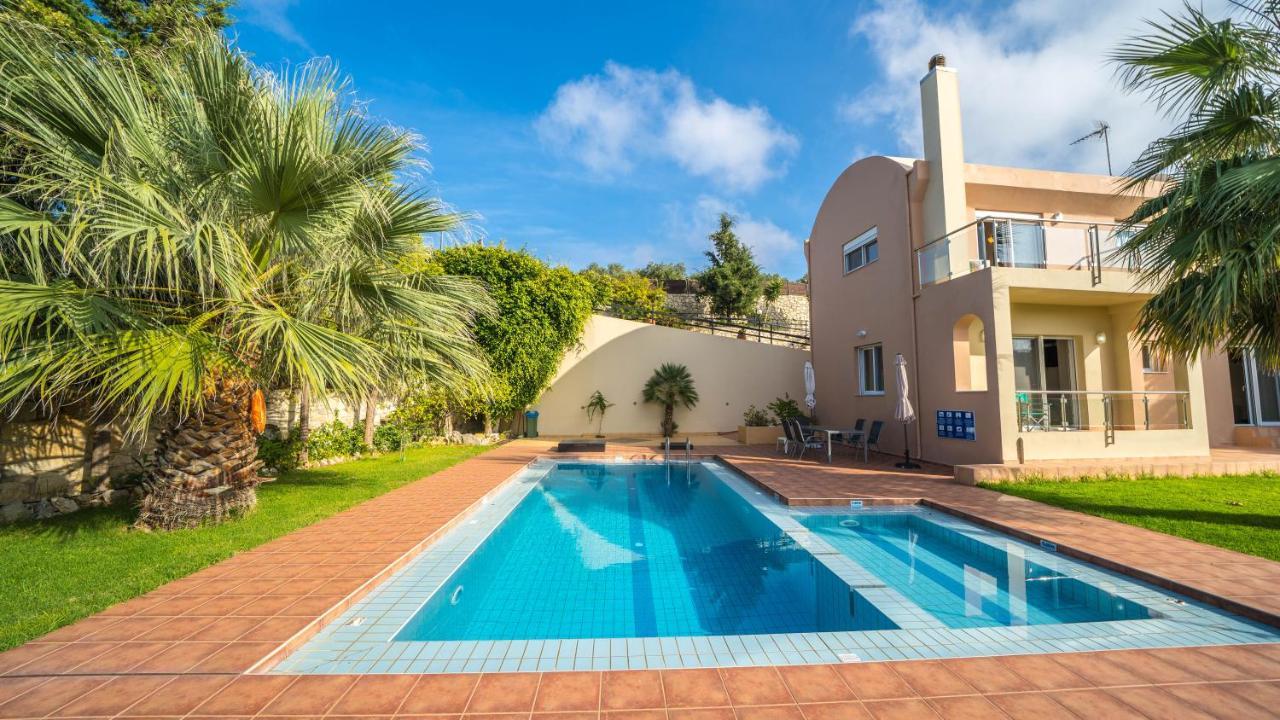 Meliades Villas Agia Marina  Exterior photo