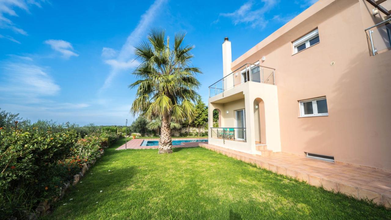Meliades Villas Agia Marina  Exterior photo